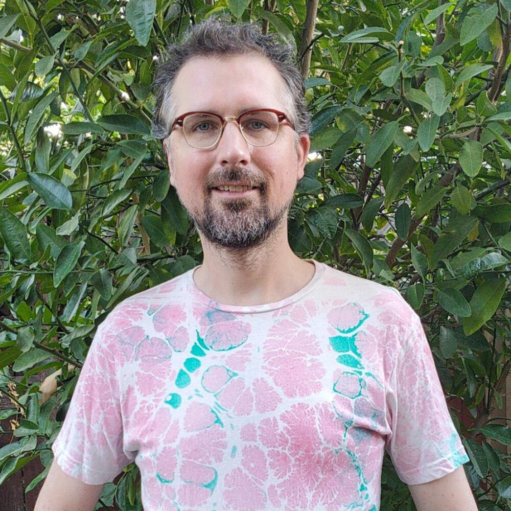 Urban Outfitters tshirt standard fit tie dye pink teal sponge marine veins organ
